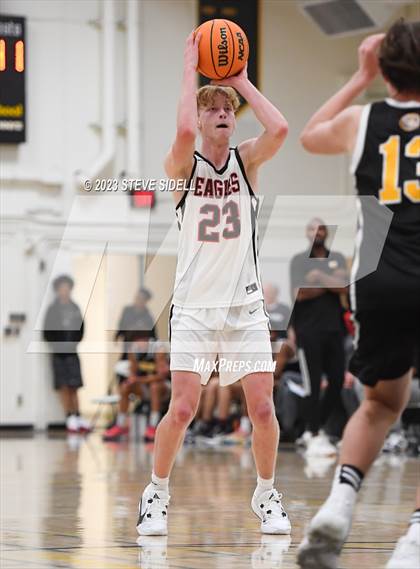 Thumbnail 3 in Santa Fe Christian vs. Temecula Valley (Buccaneers Thanksgiving Classic) photogallery.