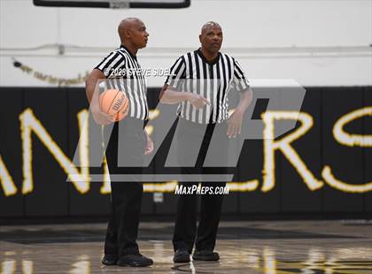 Thumbnail 1 in Santa Fe Christian vs. Temecula Valley (Buccaneers Thanksgiving Classic) photogallery.