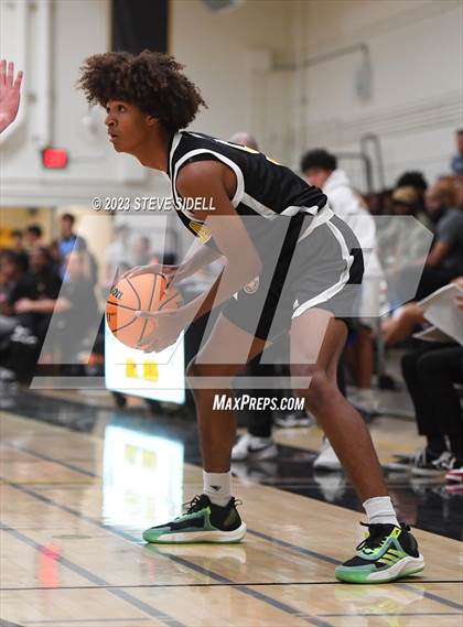 Thumbnail 1 in Santa Fe Christian vs. Temecula Valley (Buccaneers Thanksgiving Classic) photogallery.