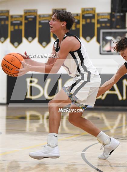 Thumbnail 2 in Santa Fe Christian vs. Temecula Valley (Buccaneers Thanksgiving Classic) photogallery.