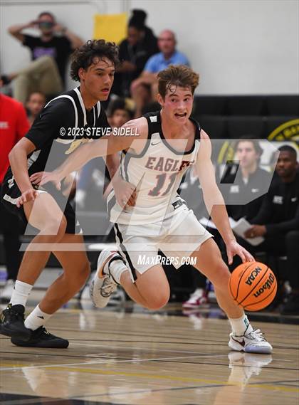 Thumbnail 3 in Santa Fe Christian vs. Temecula Valley (Buccaneers Thanksgiving Classic) photogallery.