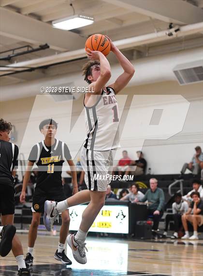 Thumbnail 2 in Santa Fe Christian vs. Temecula Valley (Buccaneers Thanksgiving Classic) photogallery.