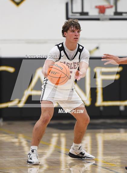 Thumbnail 1 in Santa Fe Christian vs. Temecula Valley (Buccaneers Thanksgiving Classic) photogallery.
