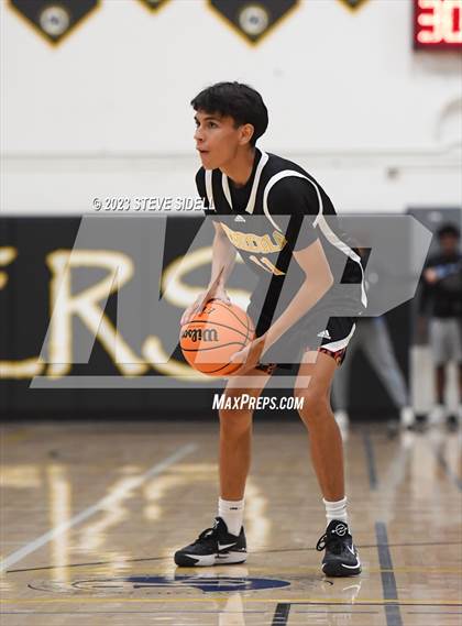 Thumbnail 2 in Santa Fe Christian vs. Temecula Valley (Buccaneers Thanksgiving Classic) photogallery.