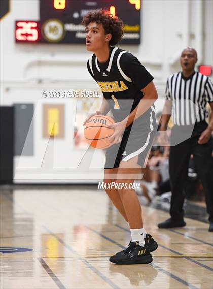 Thumbnail 3 in Santa Fe Christian vs. Temecula Valley (Buccaneers Thanksgiving Classic) photogallery.