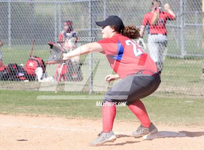 Thumbnail 2 in Marion vs. Kossuth photogallery.