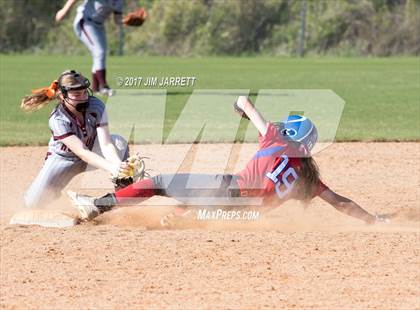 Thumbnail 2 in Marion vs. Kossuth photogallery.