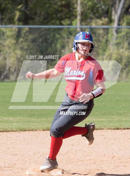 Thumbnail 2 in Marion vs. Kossuth photogallery.