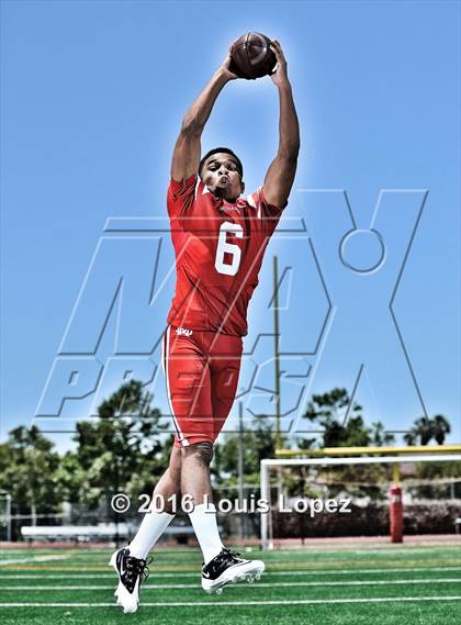 Thumbnail 1 in Mater Dei (2016 Preseason Top 25 Early Contenders Photo Shoot)  photogallery.