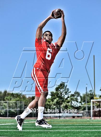 Thumbnail 3 in Mater Dei (2016 Preseason Top 25 Early Contenders Photo Shoot)  photogallery.