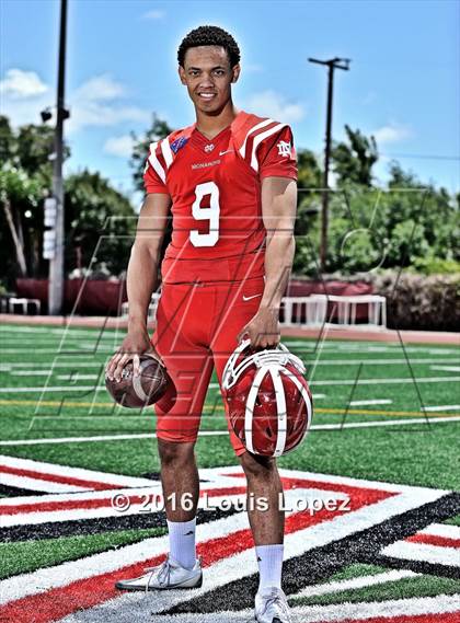 Thumbnail 1 in Mater Dei (2016 Preseason Top 25 Early Contenders Photo Shoot)  photogallery.