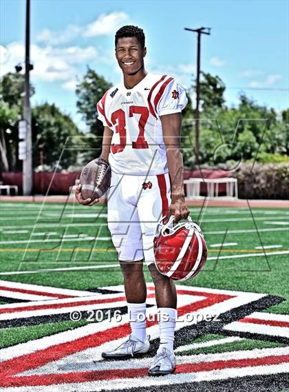 Thumbnail 3 in Mater Dei (2016 Preseason Top 25 Early Contenders Photo Shoot)  photogallery.