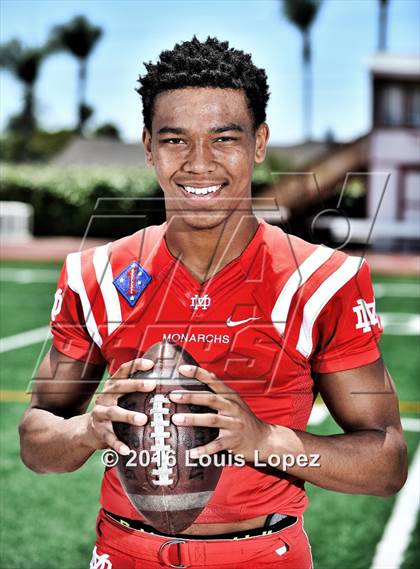 Thumbnail 1 in Mater Dei (2016 Preseason Top 25 Early Contenders Photo Shoot)  photogallery.