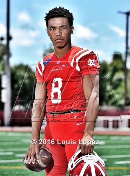 Thumbnail 3 in Mater Dei (2016 Preseason Top 25 Early Contenders Photo Shoot)  photogallery.