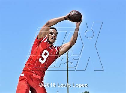 Thumbnail 3 in Mater Dei (2016 Preseason Top 25 Early Contenders Photo Shoot)  photogallery.