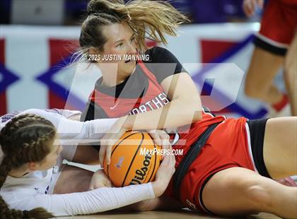 Thumbnail 1 in Fayetteville vs. Northside (AAA 6A State Final) photogallery.