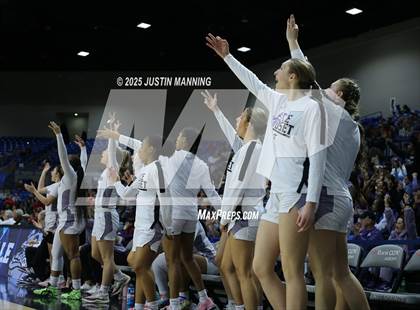 Thumbnail 1 in Fayetteville vs. Northside (AAA 6A State Final) photogallery.
