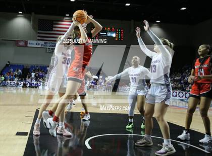Thumbnail 1 in Fayetteville vs. Northside (AAA 6A State Final) photogallery.
