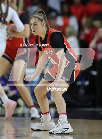 Thumbnail 1 in Fayetteville vs. Northside (AAA 6A State Final) photogallery.