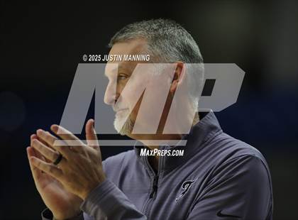 Thumbnail 3 in Fayetteville vs. Northside (AAA 6A State Final) photogallery.