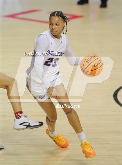 Thumbnail 1 in Fayetteville vs. Northside (AAA 6A State Final) photogallery.