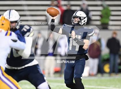 Thumbnail 3 in Avon vs. Archbishop Hoban (OHSAA Division 2 Semifinal) photogallery.