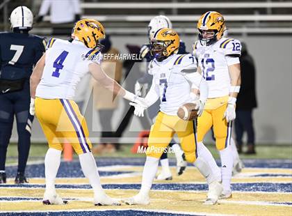 Thumbnail 1 in Avon vs. Archbishop Hoban (OHSAA Division 2 Semifinal) photogallery.
