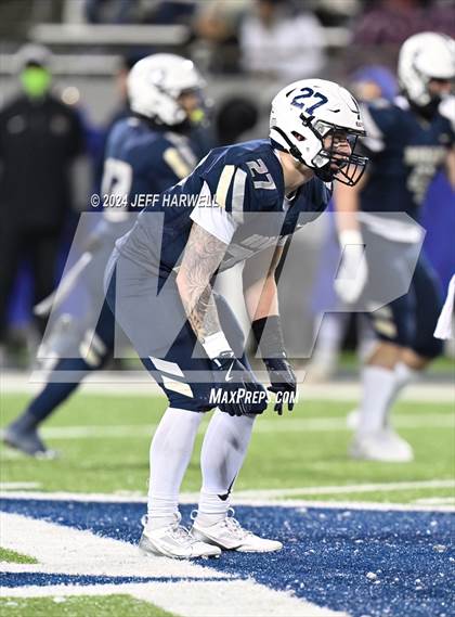 Thumbnail 3 in Avon vs. Archbishop Hoban (OHSAA Division 2 Semifinal) photogallery.