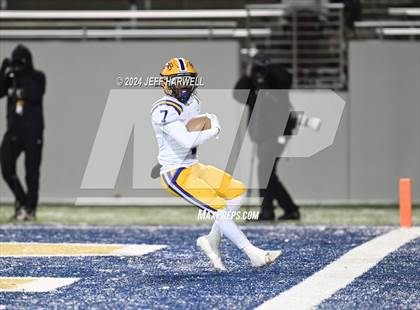 Thumbnail 1 in Avon vs. Archbishop Hoban (OHSAA Division 2 Semifinal) photogallery.