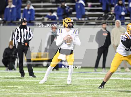 Thumbnail 1 in Avon vs. Archbishop Hoban (OHSAA Division 2 Semifinal) photogallery.