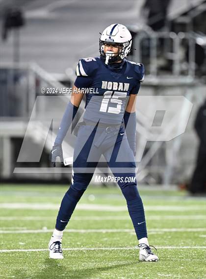 Thumbnail 2 in Avon vs. Archbishop Hoban (OHSAA Division 2 Semifinal) photogallery.