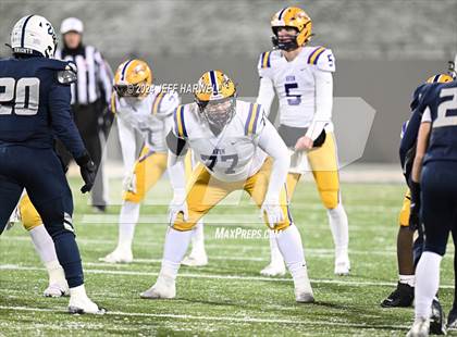 Thumbnail 2 in Avon vs. Archbishop Hoban (OHSAA Division 2 Semifinal) photogallery.