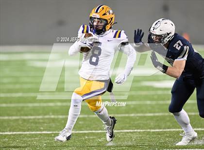 Thumbnail 3 in Avon vs. Archbishop Hoban (OHSAA Division 2 Semifinal) photogallery.