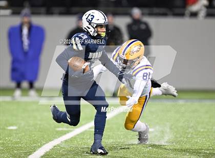 Thumbnail 3 in Avon vs. Archbishop Hoban (OHSAA Division 2 Semifinal) photogallery.