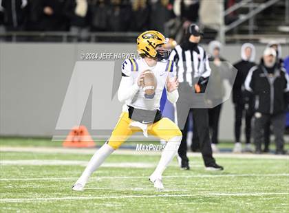 Thumbnail 1 in Avon vs. Archbishop Hoban (OHSAA Division 2 Semifinal) photogallery.
