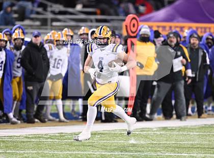 Thumbnail 1 in Avon vs. Archbishop Hoban (OHSAA Division 2 Semifinal) photogallery.