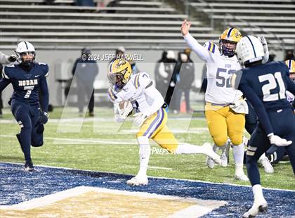 Thumbnail 2 in Avon vs. Archbishop Hoban (OHSAA Division 2 Semifinal) photogallery.