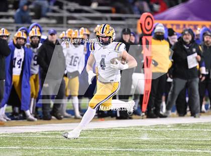 Thumbnail 2 in Avon vs. Archbishop Hoban (OHSAA Division 2 Semifinal) photogallery.