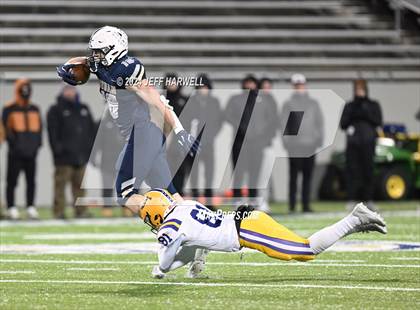 Thumbnail 3 in Avon vs. Archbishop Hoban (OHSAA Division 2 Semifinal) photogallery.