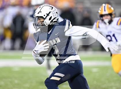 Thumbnail 2 in Avon vs. Archbishop Hoban (OHSAA Division 2 Semifinal) photogallery.