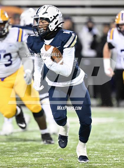 Thumbnail 3 in Avon vs. Archbishop Hoban (OHSAA Division 2 Semifinal) photogallery.