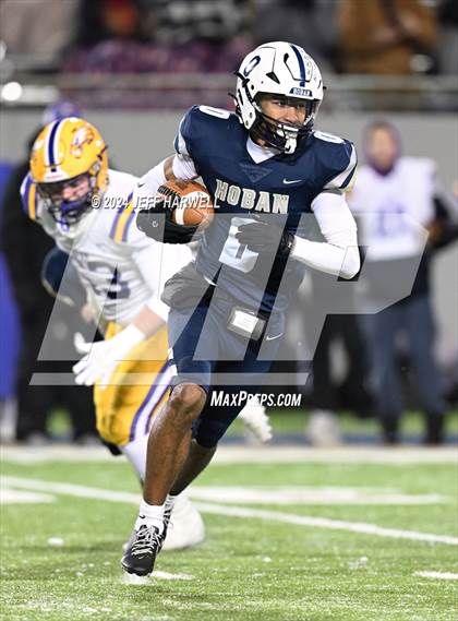 Thumbnail 2 in Avon vs. Archbishop Hoban (OHSAA Division 2 Semifinal) photogallery.