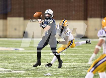 Thumbnail 3 in Avon vs. Archbishop Hoban (OHSAA Division 2 Semifinal) photogallery.
