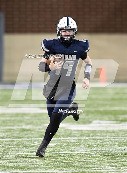 Thumbnail 1 in Avon vs. Archbishop Hoban (OHSAA Division 2 Semifinal) photogallery.