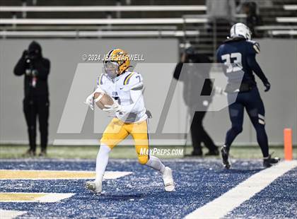 Thumbnail 2 in Avon vs. Archbishop Hoban (OHSAA Division 2 Semifinal) photogallery.