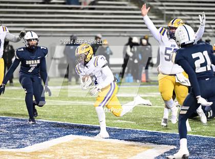 Thumbnail 3 in Avon vs. Archbishop Hoban (OHSAA Division 2 Semifinal) photogallery.