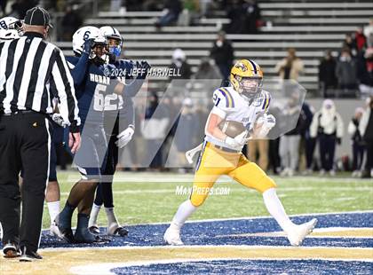 Thumbnail 3 in Avon vs. Archbishop Hoban (OHSAA Division 2 Semifinal) photogallery.