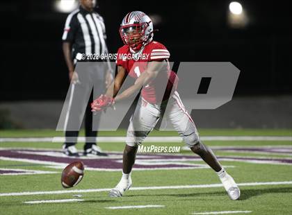 Thumbnail 2 in Ennis vs Woodrow Wilson (UIL Class 5A Divison II Bi-District Playoff)  photogallery.