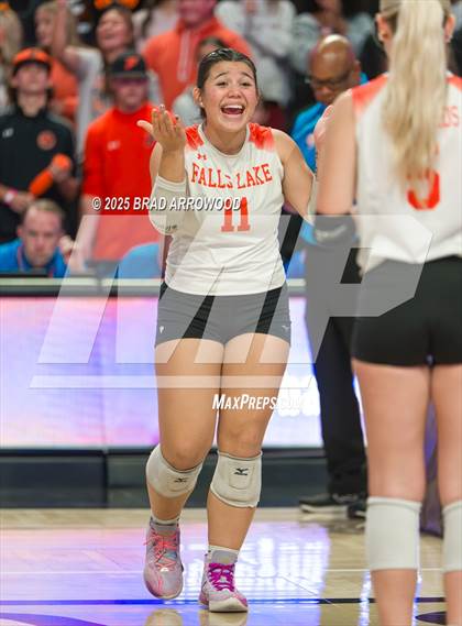 Thumbnail 2 in Falls Lake vs Leadership Academy (NCHSAA 1A Final) photogallery.