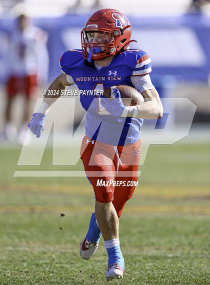 Thumbnail 2 in Mountain View Mesa vs Centennial (AIA 6A Final) photogallery.